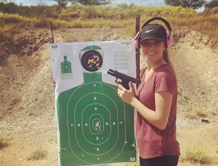 Jinger posing while she was on a shooting practice